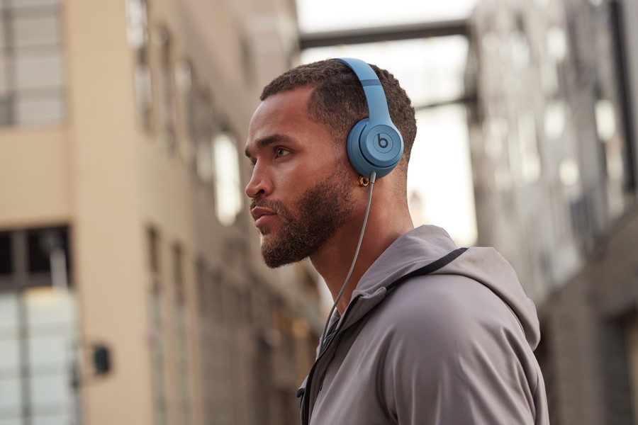 Beats Soloシリーズに待望の新製品！ 次世代ヘッドホン「Solo 4