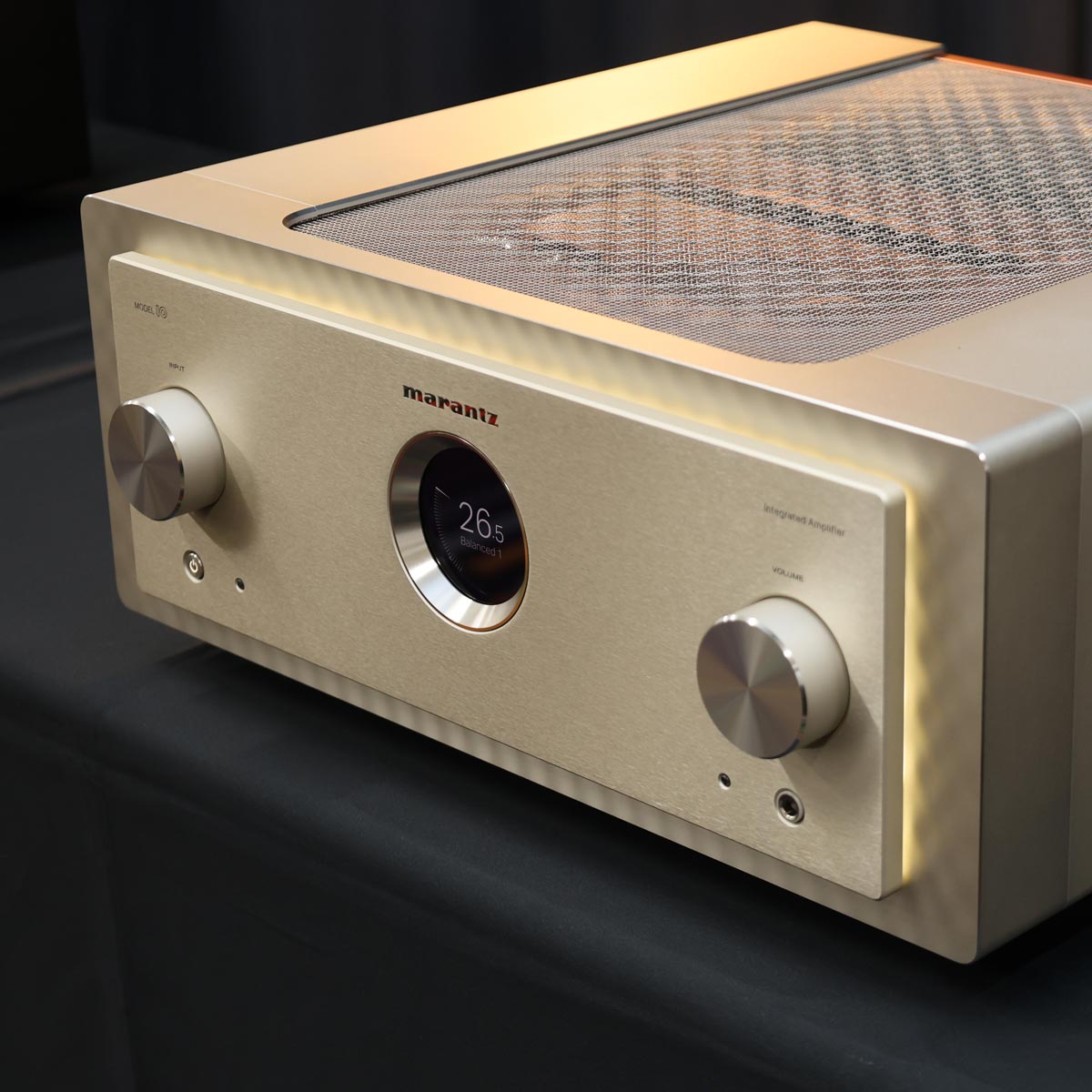 vmł!? AȒvCAvuMODEL 10v