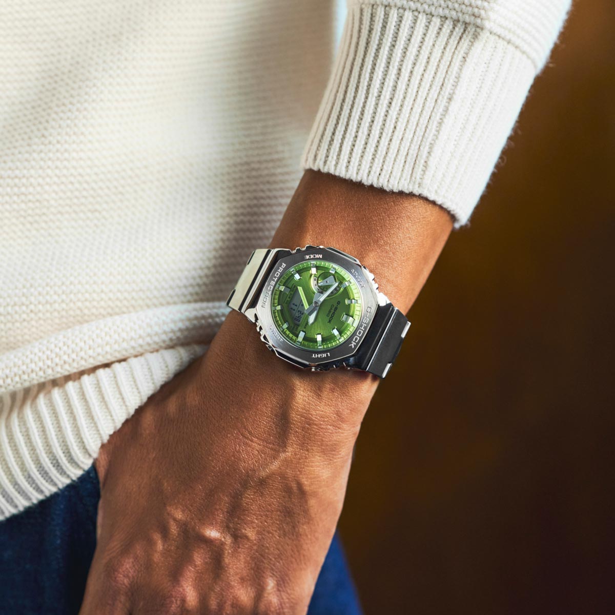 ĤꂢߕɎG-SHOCKI ́gJVI[NhOX|ɐi