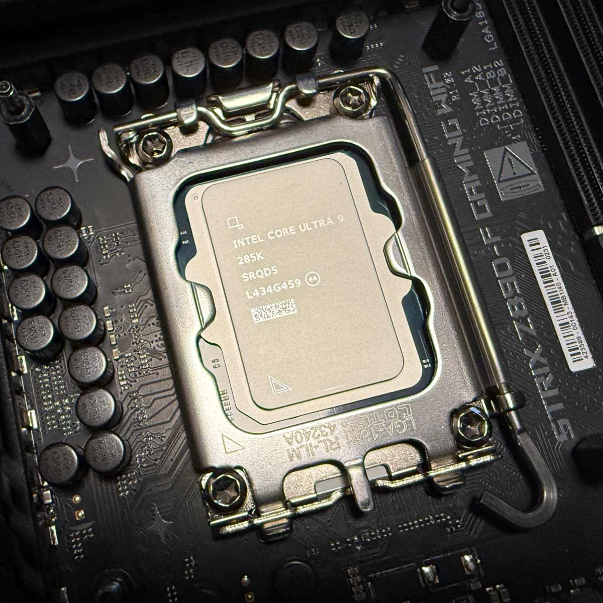 \vsRXpI CeCPUuCore Ultra 95vr