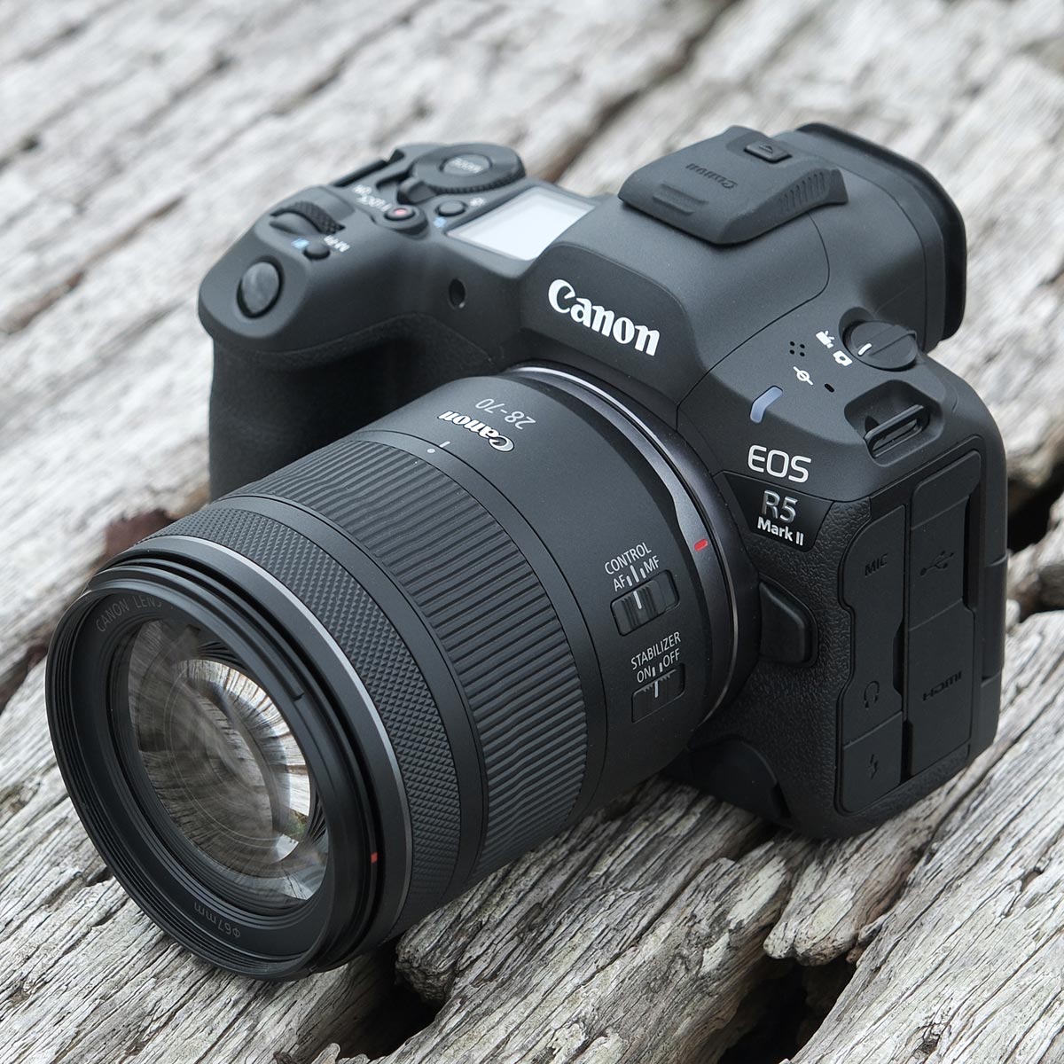 LmuRF28-70mm F2.8 IS STMv́gLYɕCG鐫\h̊I