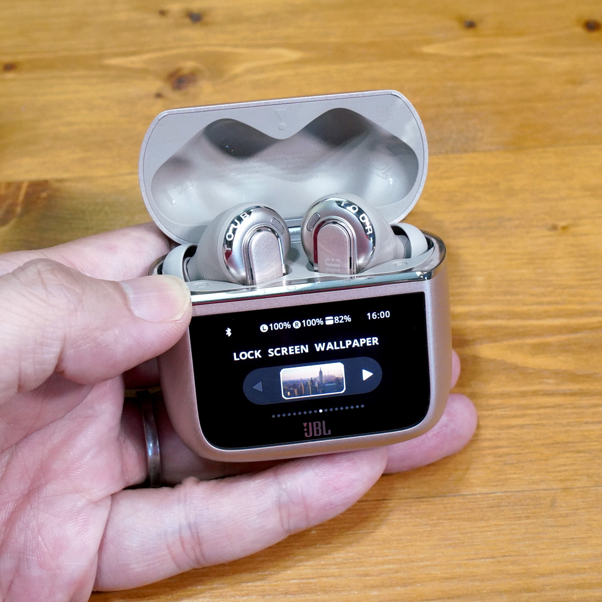 2024NNo.1@\f JBLuTOUR PRO 3v낢뎎Ă݂