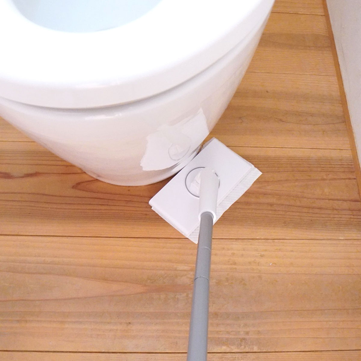 �g�C���̏��͐G��ׂ��炸!? �m�[�^�b�`�ő|�����������郏�C�p�[���֗�������