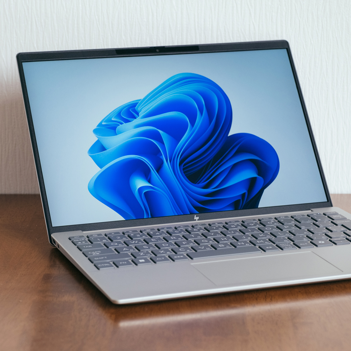 RXp͂̌yʃoCm[gI HPuPavilion Aero 13 Ryzen 5vr[