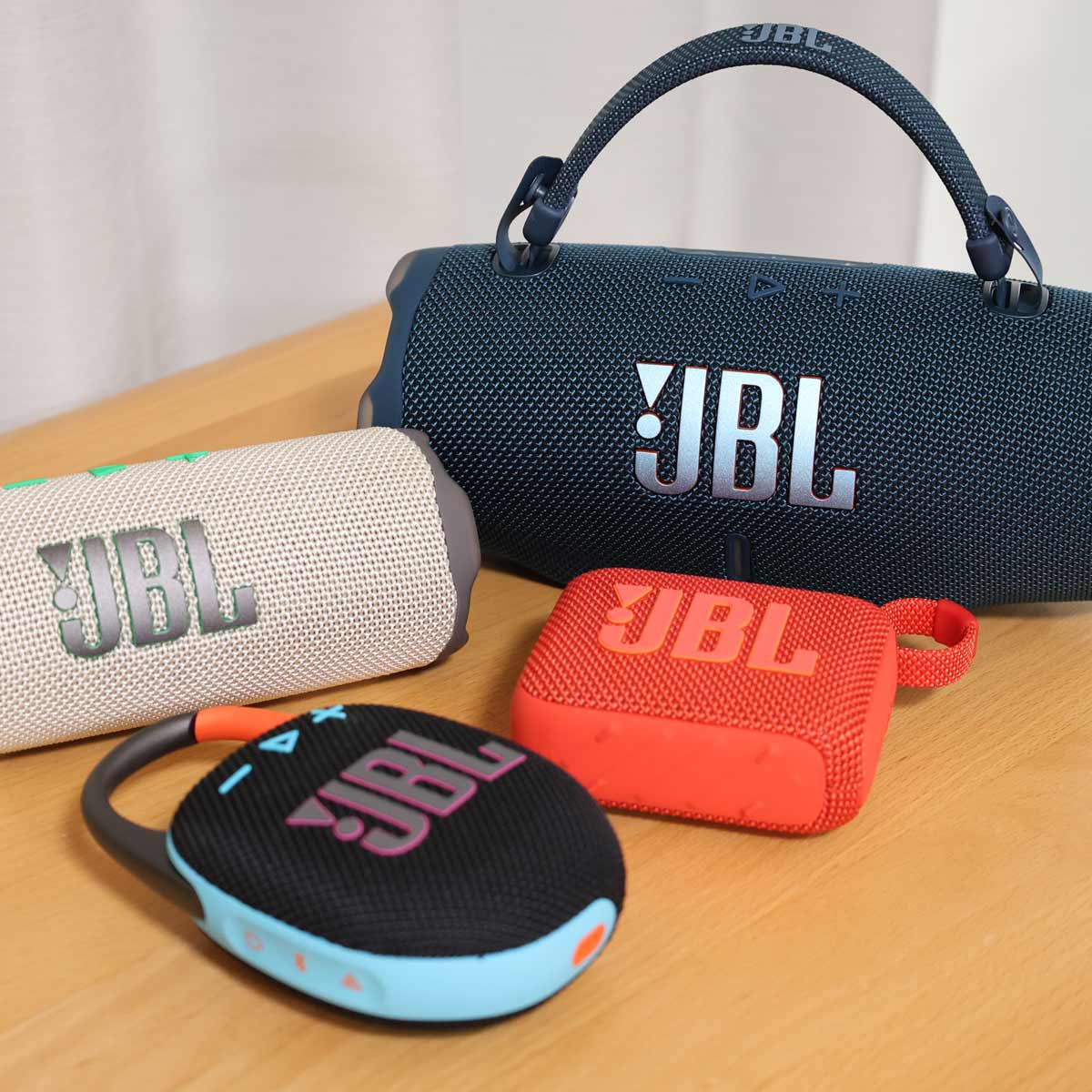 JBL̂BluetoothXs[J[4II lCV[Yry2025N10z