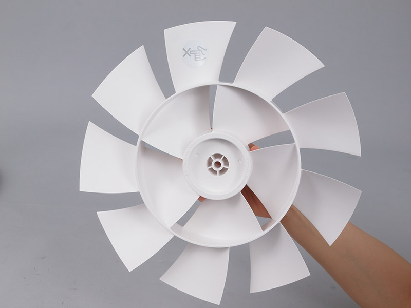 高くても売れるワケは？ バルミューダ扇風機の新モデル「GreenFan