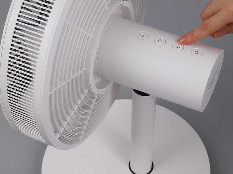 高くても売れるワケは？ バルミューダ扇風機の新モデル「GreenFan ...