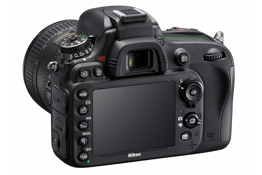 Nikon D610 ボディ【撮影枚数:3649】フルサイズ一眼 付属品完備-