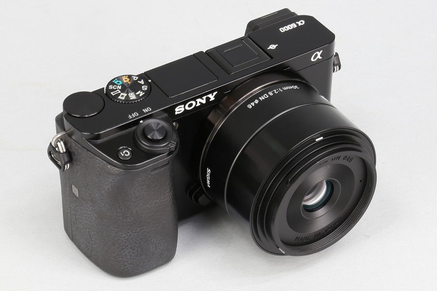 SONY α6000, SIGMA レンズ (30mm F2.8 DN)