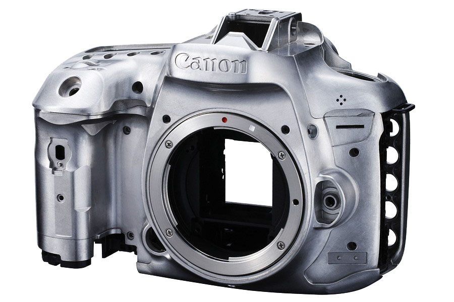 カメラ デジタルカメラ ニコン「D500」とキヤノン「EOS 7D Mark II」のスペックを比較してみた 