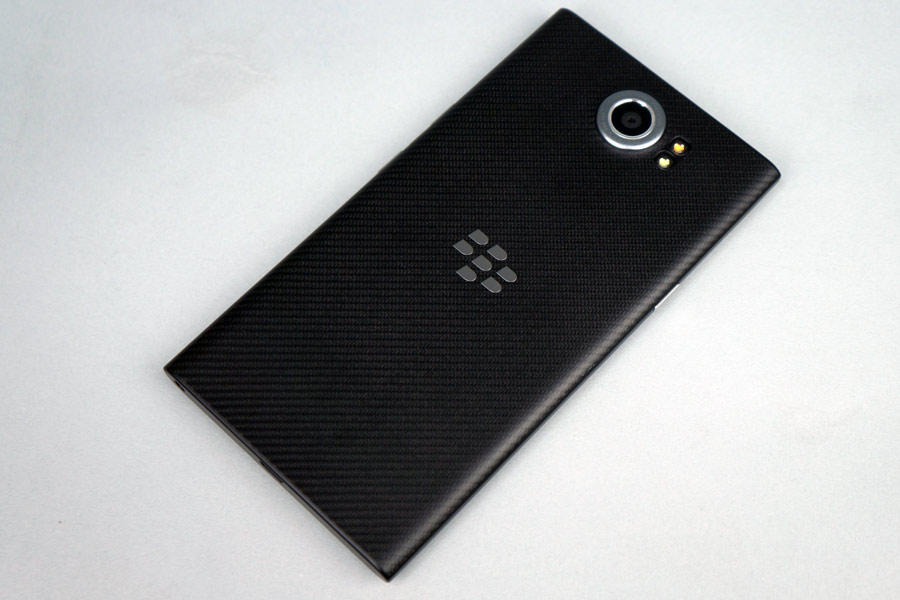 Androidスマホとして復活したBlackBerry「BlackBerry PRIV」 - 価格