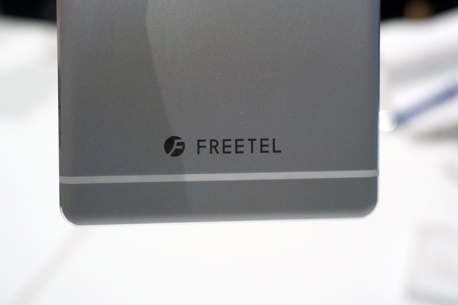 本体価格3万円弱（税別）のフルHDスマホ「FREETEL REI（麗）」登場