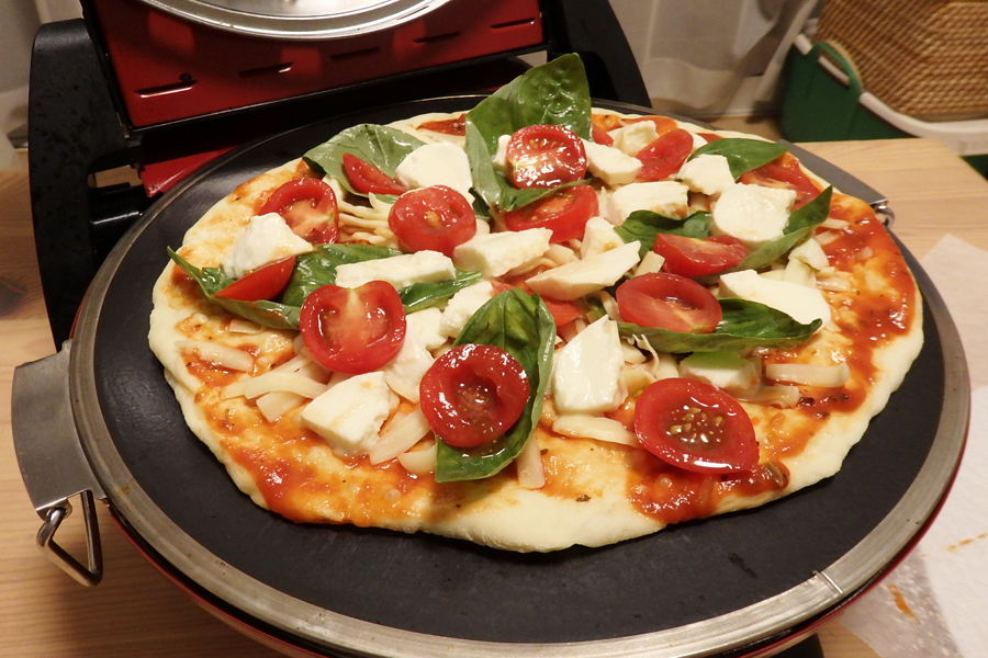 まるでMy ピザ窯！ ビタントニオ「グルメオーブン」でサクサクのピザを味わおう - 価格.comマガジン
