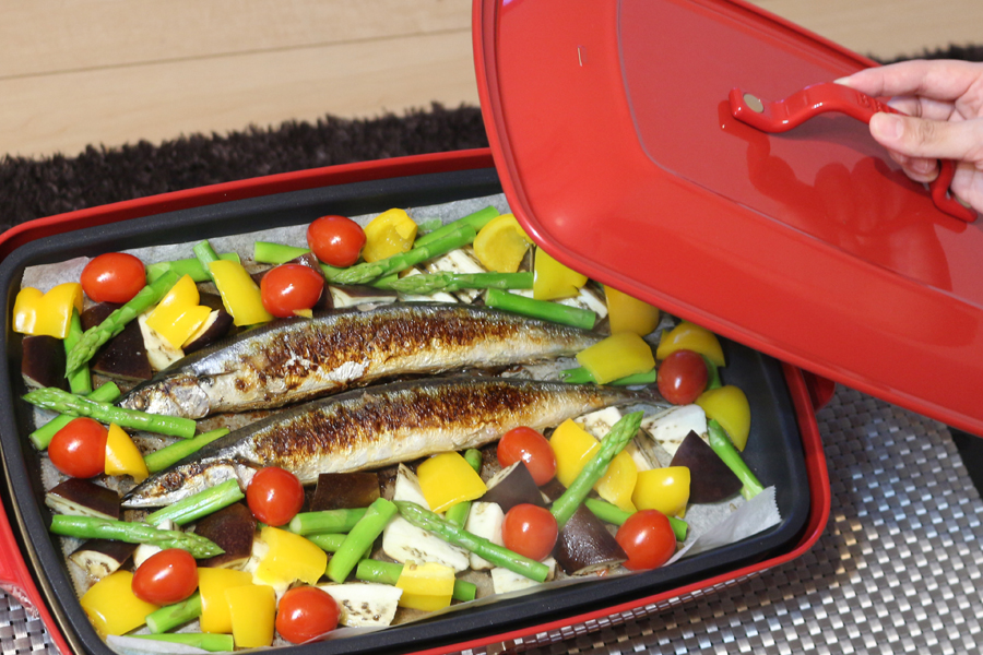 ���l�C�I �������ȁuBRUNO �z�b�g�v���[�g�v�Ƀt�@�~���[�T�C�Y���o��