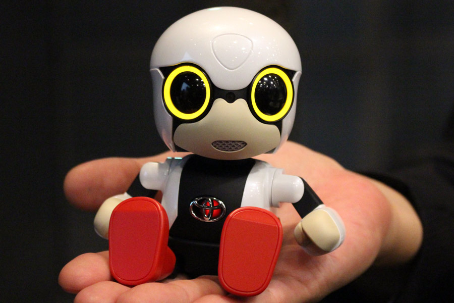 トヨタのコミュニケーションロボット「KIROBO mini」登場 - 価格.com