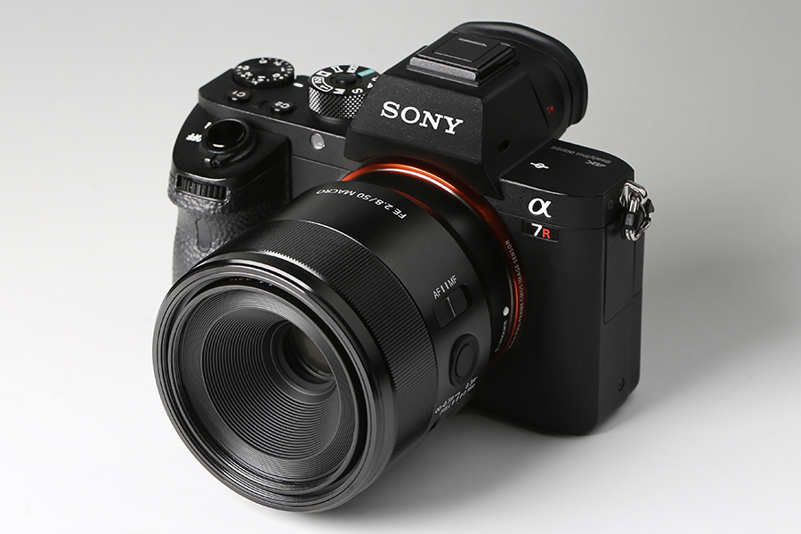 カメラ レンズ(単焦点) オールマイティーな標準マクロレンズ、ソニー「FE 50mm F2.8 Macro 