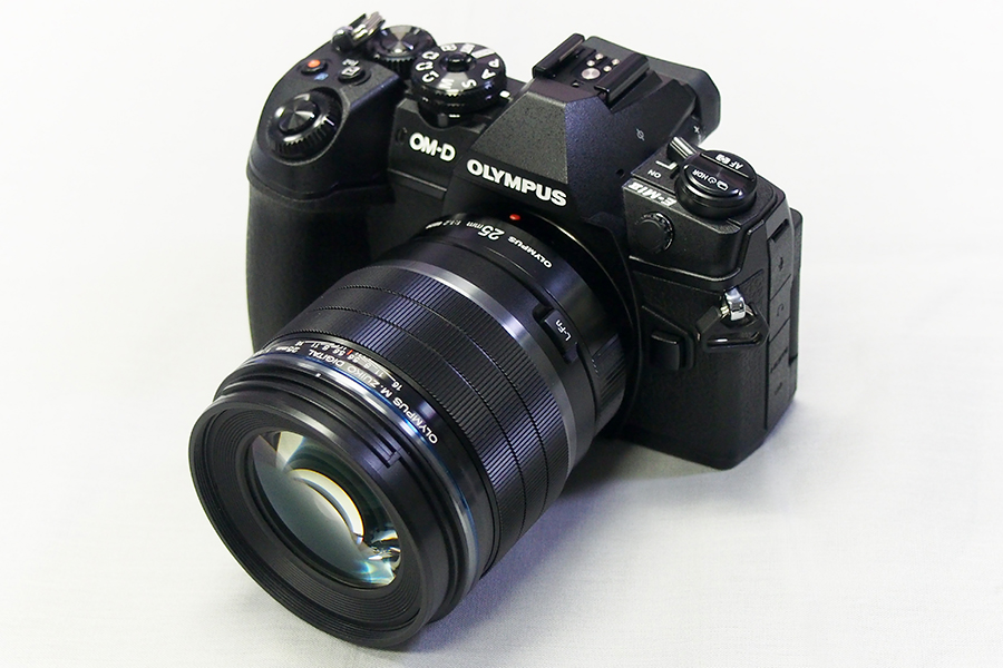 値下げ！OLYMPUS OM-D E-M1 markII バッテリーおまけ付きカメラ