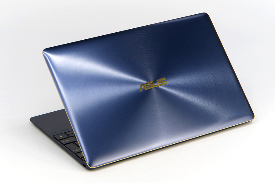 MacBookのライバルの実力は？ ASUS「ZenBook 3」レビュー - 価格.com 