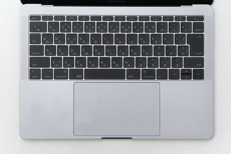 注目の「Touch Bar」は使いやすいのか？ 新型「MacBook Pro」レビュー 