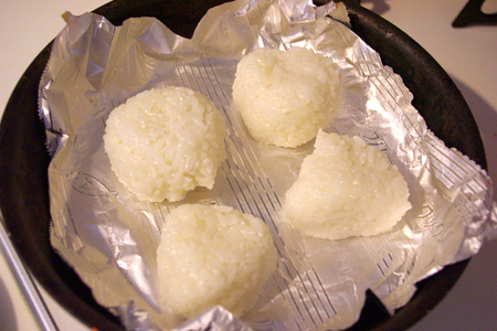 油なしでも くっつかずに焼ける フライパン用のアルミホイル 価格 Comマガジン