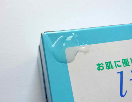 貼った後でもキレイにはがせる 強粘着性の セメダイン 価格 Comマガジン