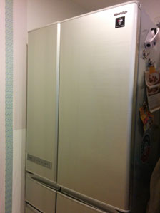 レッツdiy 塗った場所が黒板にな る 魔法のペンキ 価格 Comマガジン