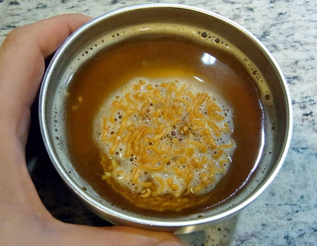 熱いスープも冷たいアイスも 食べごろをキープする不思議な器 価格 Comマガジン