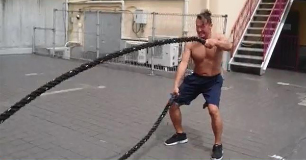 憧れの太い首 専用のヘッドストラップで鍛えてみない 価格 Comマガジン