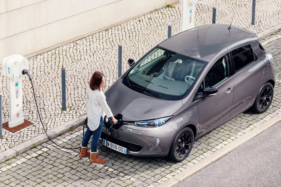 航続距離が伸び 次世代環境車の主役になりつつある電気自動車の最新事情 価格 Comマガジン