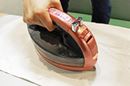 価格.comで人気のコードレスアイロン、パナソニック「Wヘッドベース」は納得の使いやすさ!