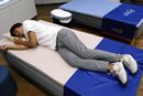 「寝てない自慢」は時代遅れ！ 満足度97％の低反発マットレスの新作を試してきた