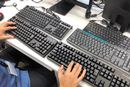 静音キーボード打ち比べ! タイピング音の大きい価格.com社員が徹底検証