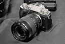 富士フイルムから4K/60p動画対応のAPS-Cミラーレス「X-T3」が登場!