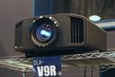 いよいよ8K時代へ! JVCから民生用初の8K対応D-ILAプロジェクター「DLA-V9R」