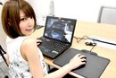 女性コアゲーマーも納得。マウスパッドに置くだけ“充電不要”ワイヤレスゲーミングマウス