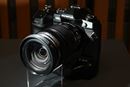 “直球ど真ん中”のプロ向けミラーレス! オリンパス「OM-D E-M1X」に触ってきた