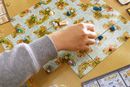 カード1枚が勝負を握る! 親子で楽しめるボードゲーム「アクロティリ」を遊んでみた