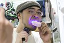 45秒で歯が磨ける! マウスピースをくわえるだけの「奇抜な電動歯ブラシ」を使ってみた