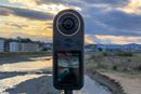 8K/10bit撮影可能な6万円台の360°カメラ「QooCam 8K」レビュー