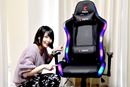 とにかく光る“LED内蔵ゲーミングチェア”をゲーマー女子がレビュー!
