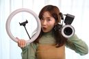 自宅撮影で盛れる技術! キャッチライトを加えるだけで仕上がり歴然【後編】