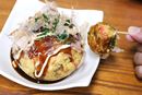 たこ焼き15個分の「ギガたこ焼き」を作ってみた! 鉄板活用クッキングにも挑戦