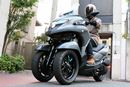 長距離ライディングもスポーティーな走りも楽しい! ヤマハの3輪スクーター「TRICITY 300」