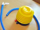 浮輪の空気入れが断然ラクに!酸欠にならない、「足踏みポンプ」