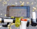 いろいろはさめて便利な? 自転車用スマホホルダー