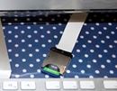 入れづらい裏面のスロットにコレ。SDカード端子延長ケーブル