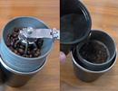 この発想はなかった。コーヒーを豆から挽けるタンブラー