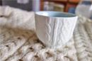 陶器×ニット。職人が手彫りで作った不思議ですてきなカップ