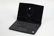 L@ELڂ̃RpNgȃQ[~Om[gPCuALIENWARE 13 OLED VRvr[