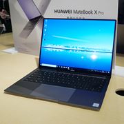 uMacBook ProvɈӎt@[EFCuMateBook X Provo
